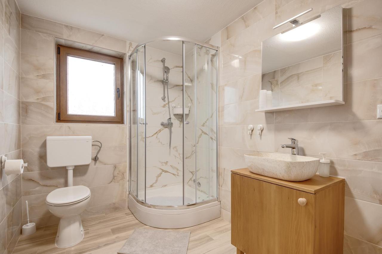 Apartment Stone And Wood Cetingrad エクステリア 写真